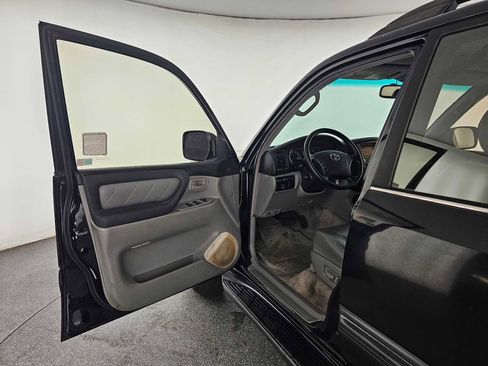 Used 2003 Toyota Land Cruiser AWD/4WD image 22