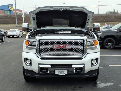 Used 2017 GMC Sierra 3500 Denali w/ Duramax Plus Package image 31