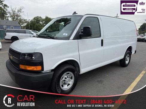 Used 2023 Chevrolet Express 2500 w/ Driver Convenience Package image 3