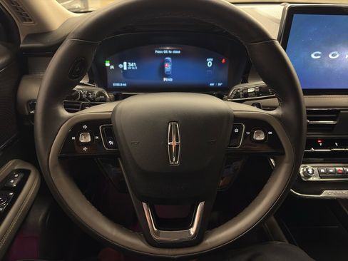 Used 2025 Lincoln Corsair Reserve w/ Rear Removable Package Tray image 23