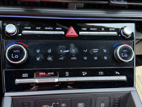 Used 2025 Hyundai Santa Fe Calligraphy FWD image 25