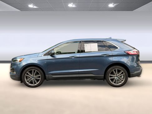Used 2019 Ford Edge Titanium w/ Equipment Group 301A AWD/4WD image 2