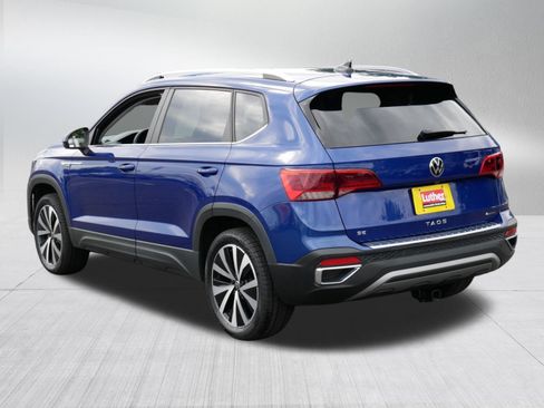 Used 2022 Volkswagen Taos SE w/ Driver Assistance Package AWD/4WD image 5