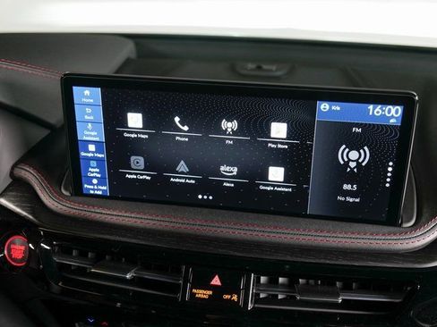 Used 2025 Acura MDX Type S AWD/4WD image 17