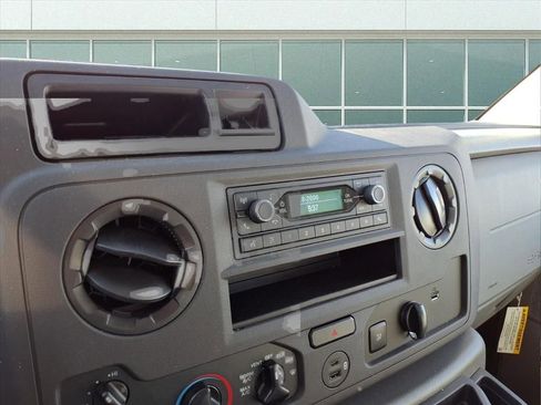 New 2024 Ford E-450 and Econoline 450 Super Duty w/ Power Windows & Locks Group RWD image 5