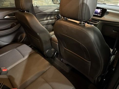 Used 2025 Buick Encore GX Preferred image 32