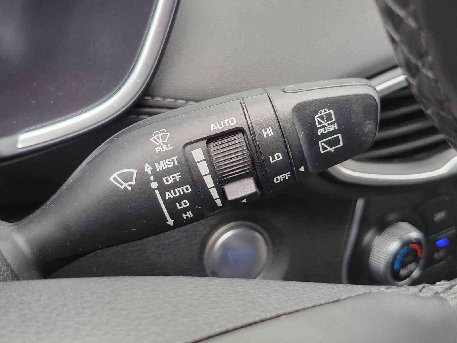 Used 2020 Hyundai Santa Fe Limited w/ Cargo Package AWD/4WD image 20