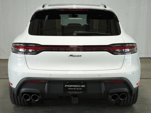 Certified 2025 Porsche Macan AWD/4WD image 12