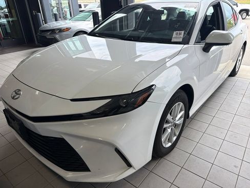 Used 2025 Toyota Camry LE FWD image 1