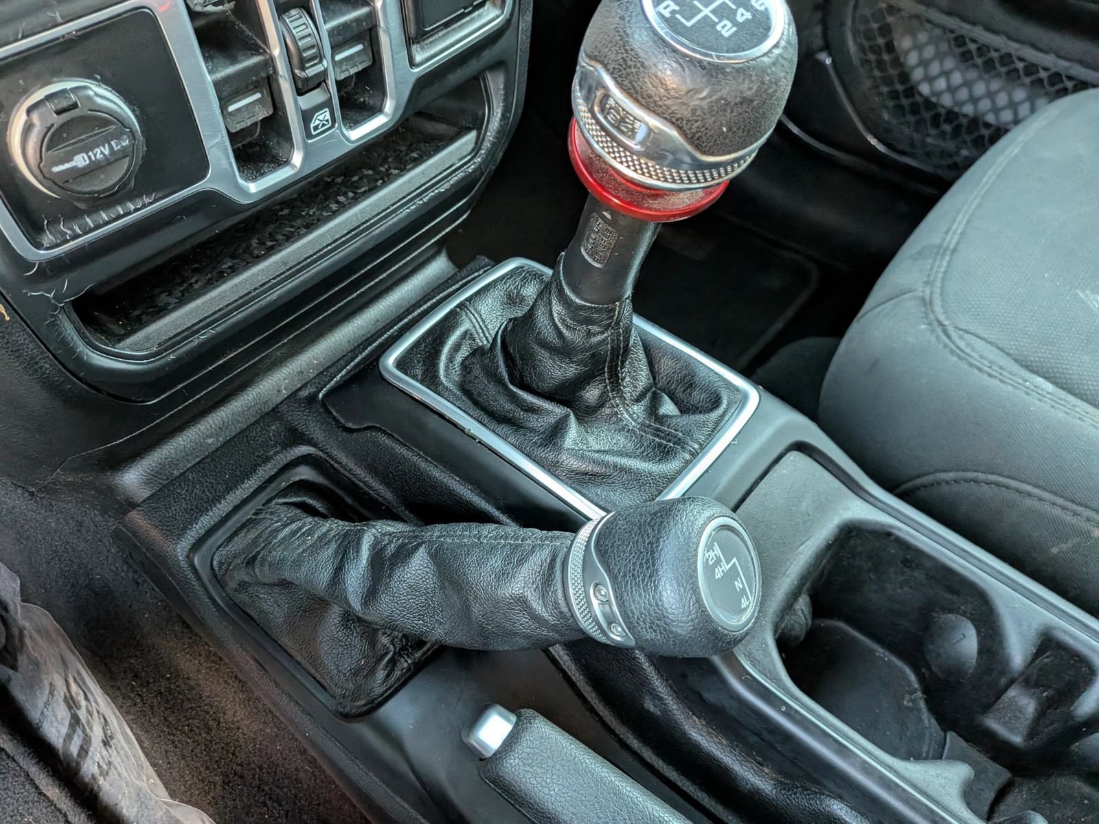 Used 2018 Jeep Wrangler Unlimited Sport S AWD/4WD image 60