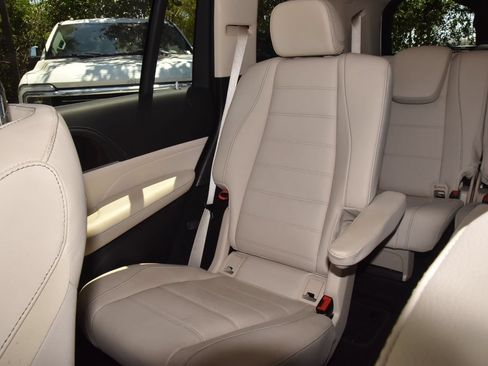 Used 2021 Mercedes-Benz GLS 450 4MATIC image 20