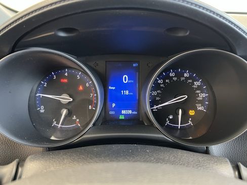 Used 2018 Toyota C-HR XLE image 8