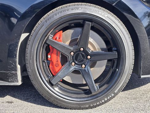 Used 2017 Ford Mustang Premium image 10