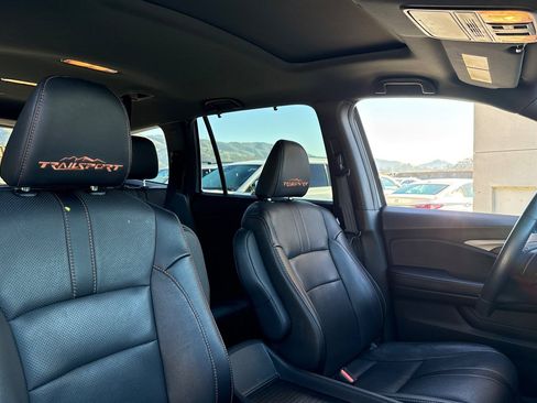 Used 2022 Honda Pilot TrailSport image 32