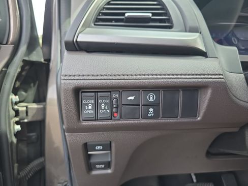 Used 2021 Honda Odyssey EX-L image 27