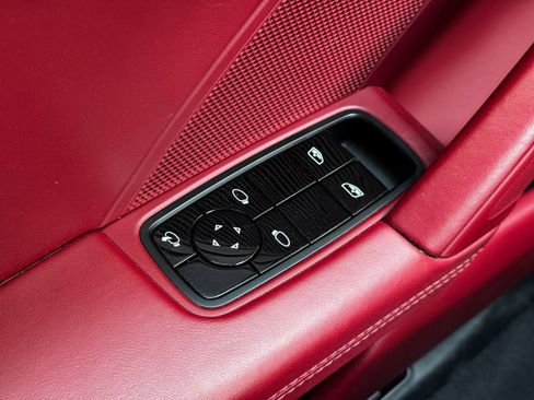 Used 2021 Porsche 911 Targa 4S image 16