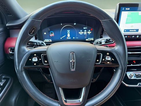 Used 2023 Lincoln Corsair Reserve image 19