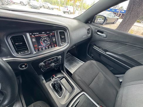 Used 2018 Dodge Charger GT AWD/4WD image 17