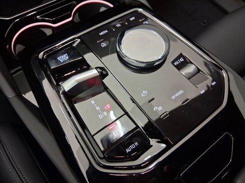 New 2027 BMW i5 eDrive40 RWD image 19
