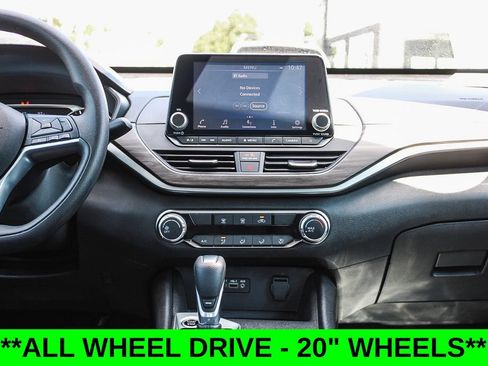 Used 2025 Nissan Altima 2.5 SV AWD/4WD image 13
