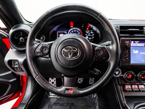 Used 2023 Toyota GR86 Premium w/ ALL Weather Mat Package (TMS) RWD image 21
