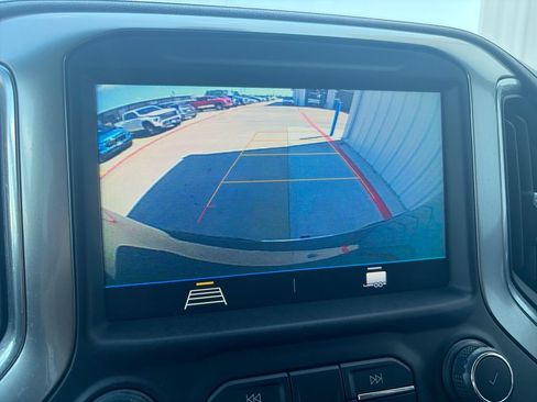 Used 2021 Chevrolet Silverado 1500 LT w/ Bed Protection Package AWD/4WD image 15