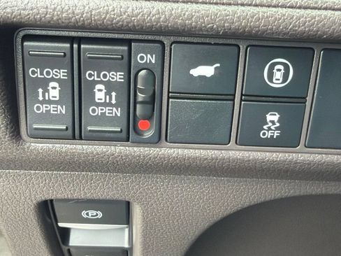 Used 2021 Honda Odyssey EX-L image 24