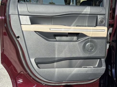 Used 2024 Ford Expedition Max Limited image 12