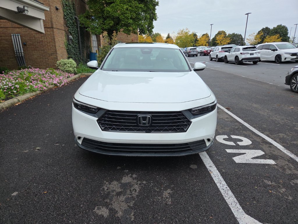 Certified 2023 Honda Accord EX image 3