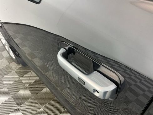 Used 2019 Ford F150 Limited image 12