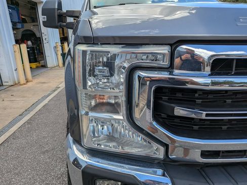 Used 2022 Ford F350 Lariat w/ Lariat Ultimate Package AWD/4WD image 9