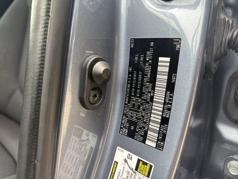 Used 2022 Toyota Corolla Cross LE image 30