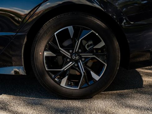 Used 2024 Hyundai Sonata SEL image 11