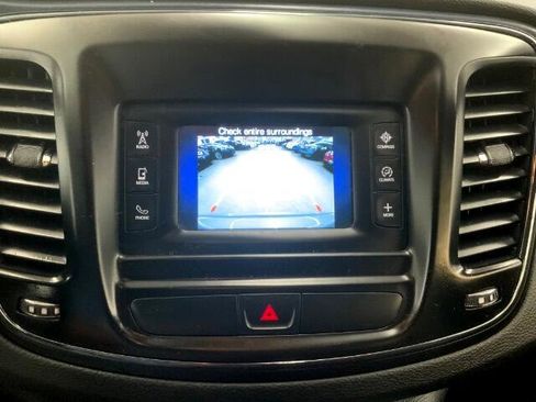Used 2016 Chrysler 200 S image 18
