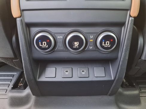 Used 2025 Land Rover Defender 130 V8 AWD/4WD image 16