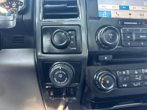 Used 2017 Ford F150 XLT w/ Equipment Group 302A Luxury AWD/4WD image 32