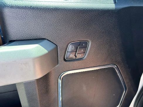 Used 2018 Ford F150 Lariat RWD image 32