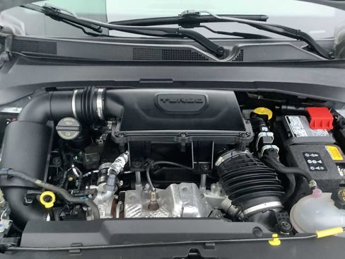 Used 2025 Jeep Compass Sport image 8