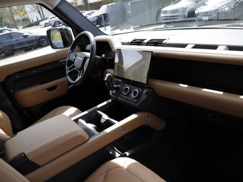 New 2026 Land Rover Defender 110 X-Dynamic SE AWD/4WD image 11