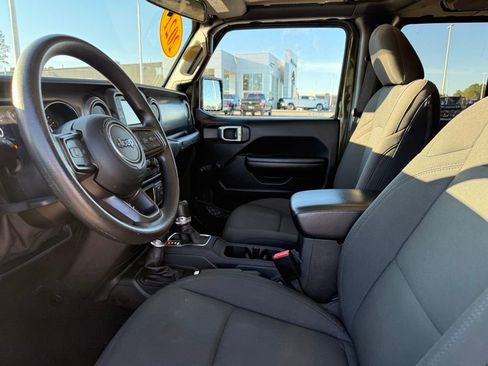 Used 2021 Jeep Wrangler Unlimited Sport image 15