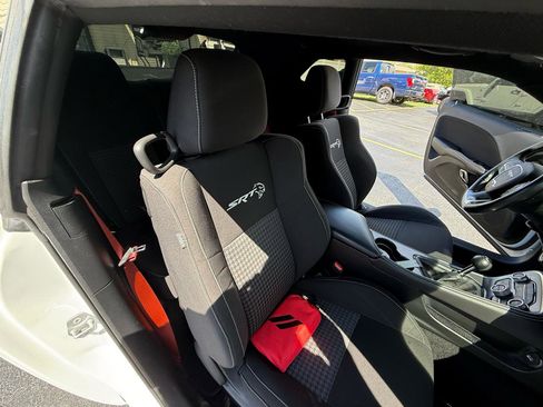 Used 2020 Dodge Challenger SRT Hellcat RWD image 33