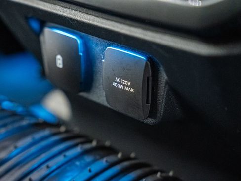 Certified 2023 Ford F150 Lariat w/ Equipment Group 502A High image 42