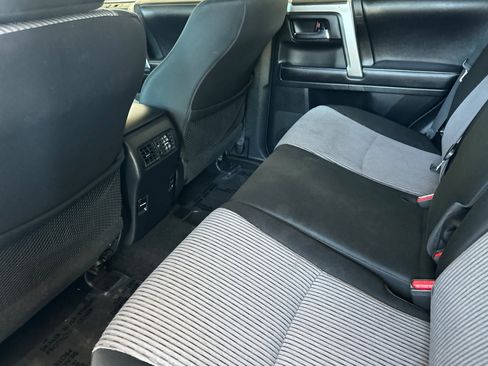 Used 2017 Toyota 4Runner SR5 RWD image 12