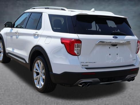 Used 2022 Ford Explorer Platinum w/ Equipment Group 601A AWD/4WD image 23