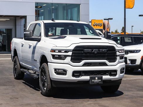 New 2026 RAM 2500 Laramie w/ Night Edition AWD/4WD image 3