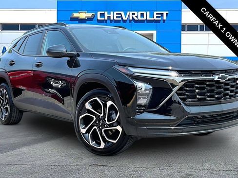 Used 2026 Chevrolet Trax RS w/ Sunroof Package FWD image 1