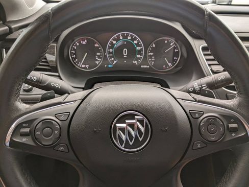 Used 2017 Buick LaCrosse Essence FWD image 18