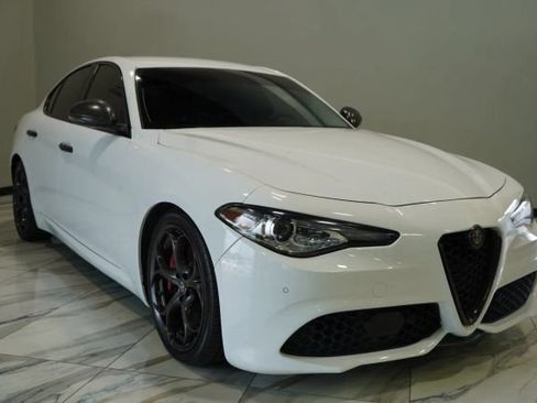 Used 2018 Alfa Romeo Giulia Ti Sport w/ Quick Order Package 22U Sport RWD image 3