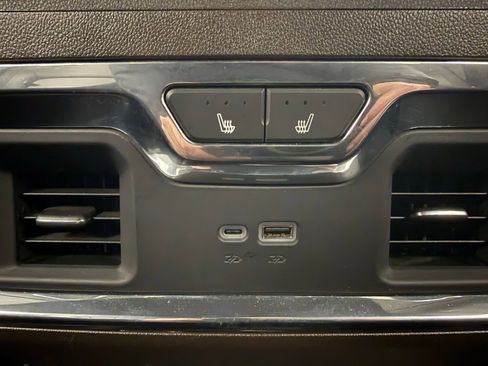 Used 2024 Chevrolet Silverado 1500 LTZ image 26