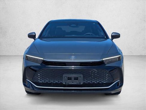 Certified 2023 Toyota Crown Limited image 2